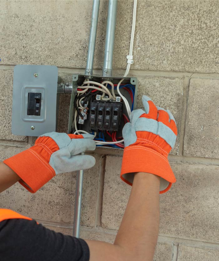 Electrical Repairs IN BAKERSFIELD by Barron's Air conditioning and heating and electrical services
